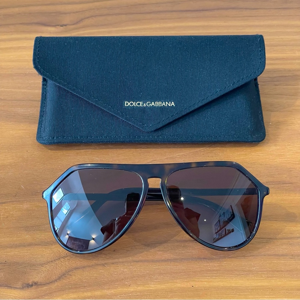Authentic Dolce & Gabbana aviator sunglasses - excellent condition!